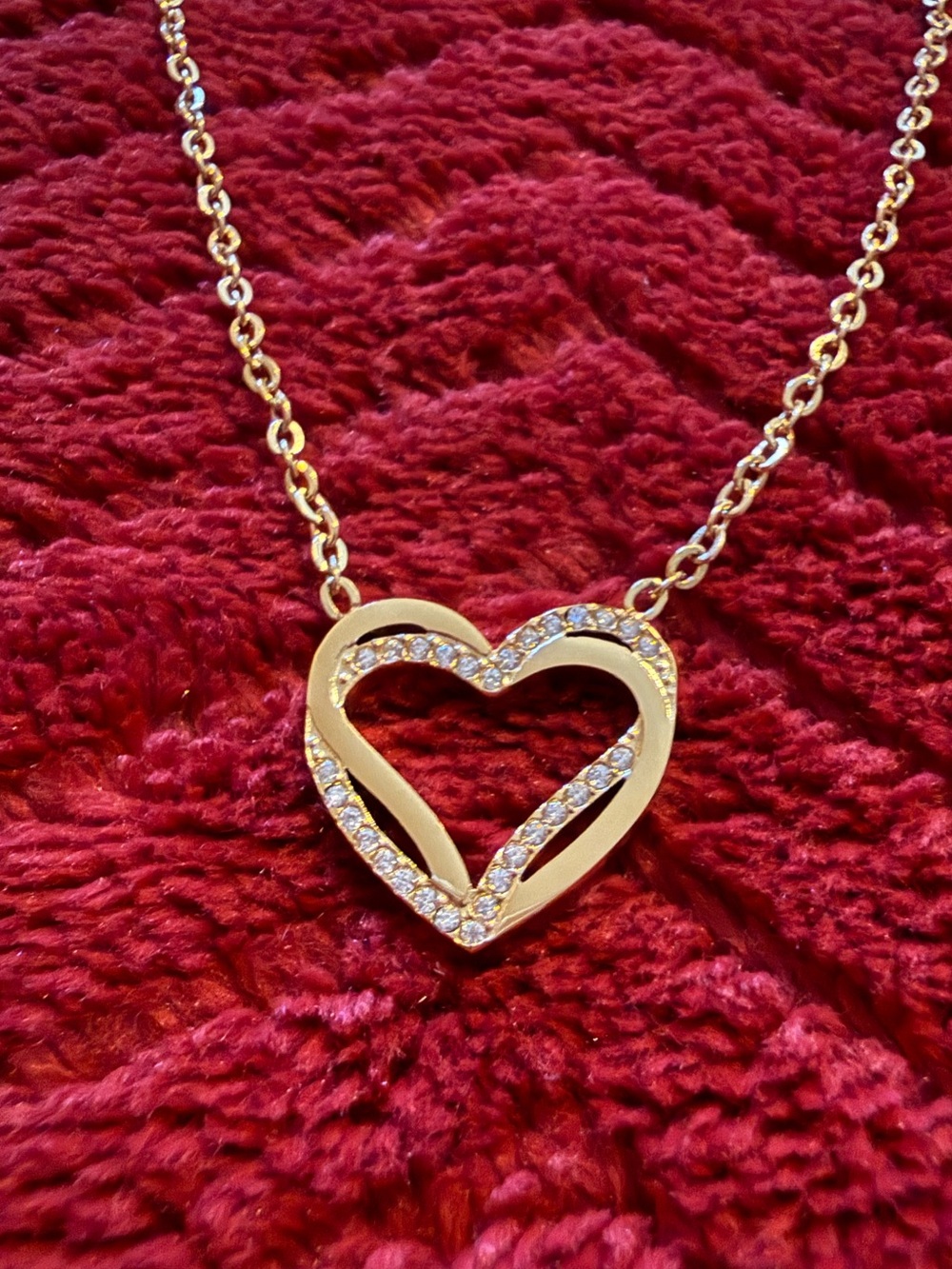 Delicate Gold Heart NEW Pendant Necklace - Women Jewelry with Box Included